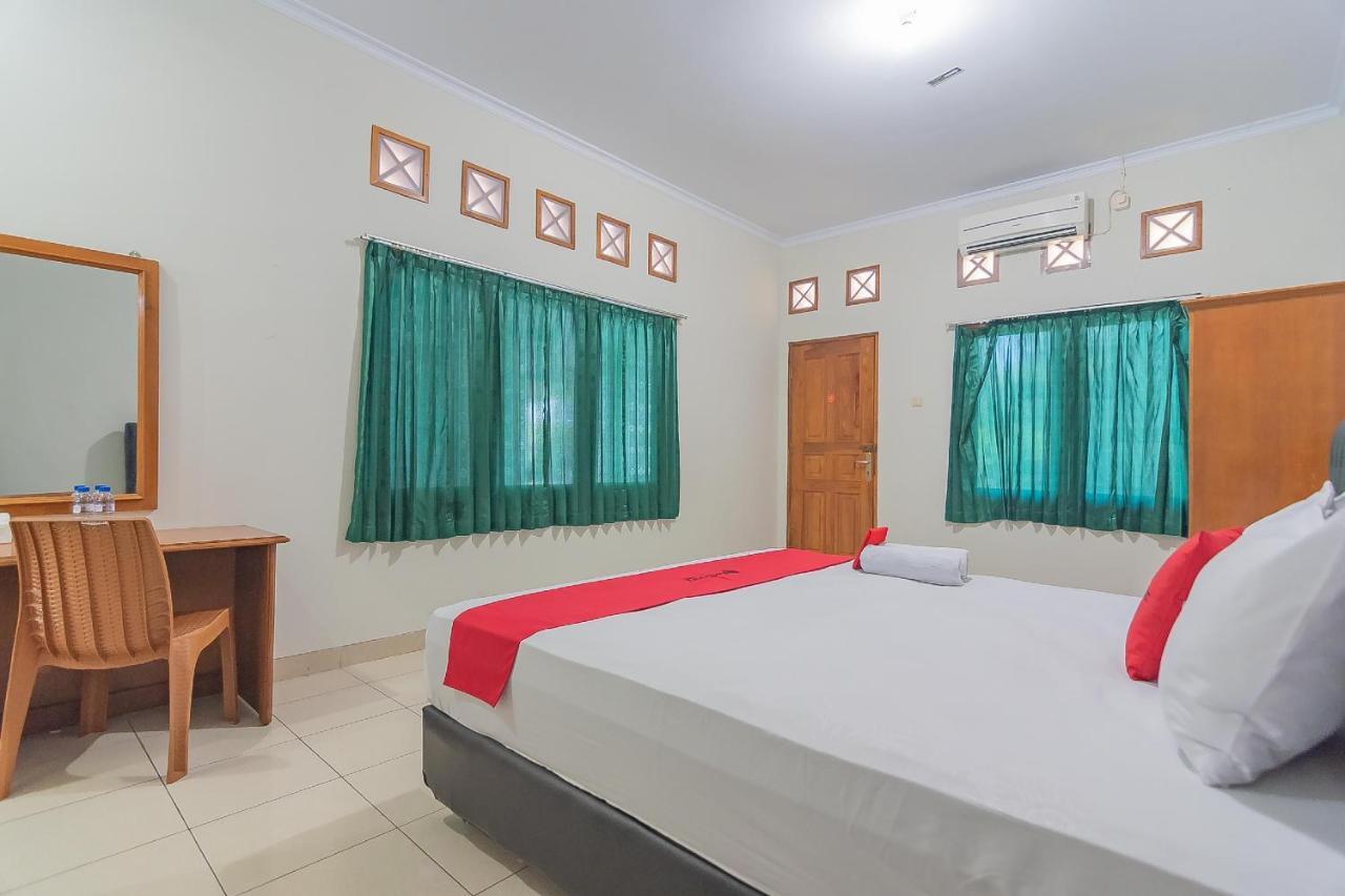 Hotel Reddoorz @ Pemuda Street Cirebon Exterior foto